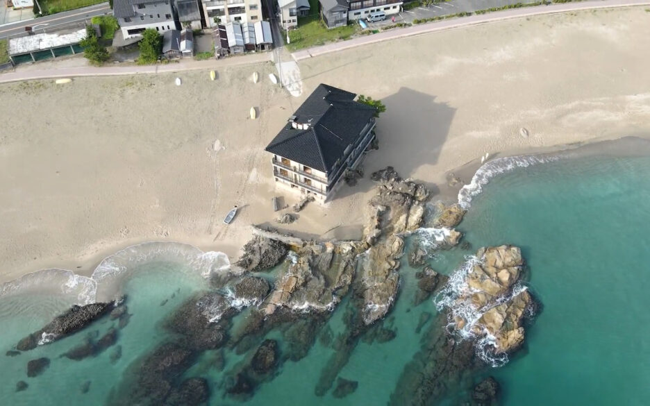 A Private Beachfront Sanctuary on the Sea of Japan
