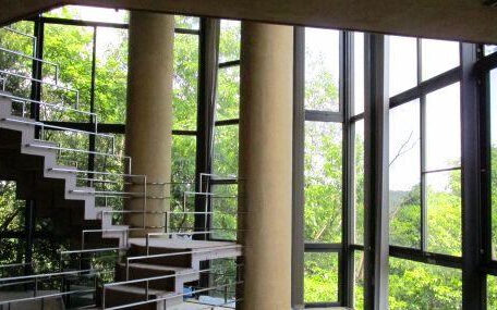 【SOLD】Land for sale with Glass House by award winner architect