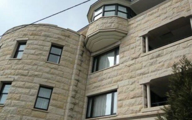 【Rented】 Luxurious Apartment with a huge balcony in Tarumi, overlooking Pearl Bridge