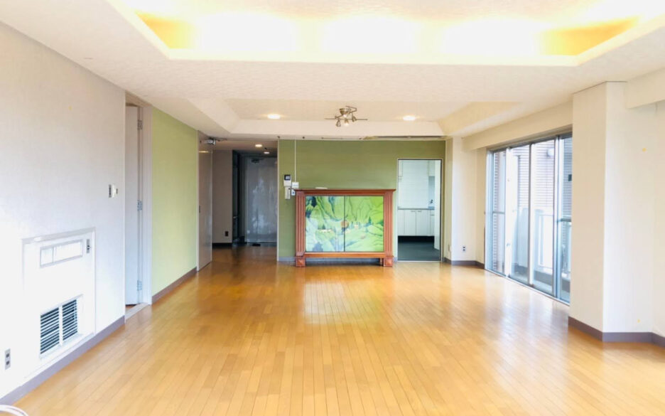 【Rented】 Spacious, Bright and Airy 4LDK in Popular Kitano, 170 Square Meters!