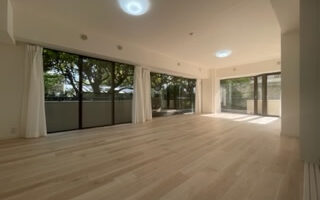 【SOLD】 Vintage Apartment with Tranquil