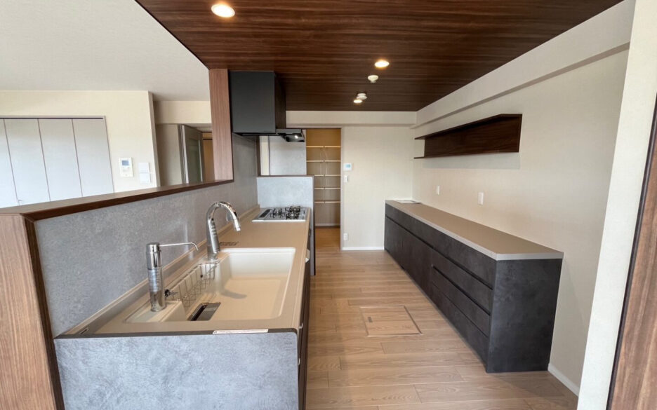 【SOLD】Kobe, Top floor×Corner , Bell Urbanity 602