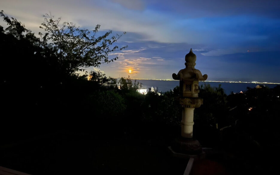 180° Ocean View House in Shioya