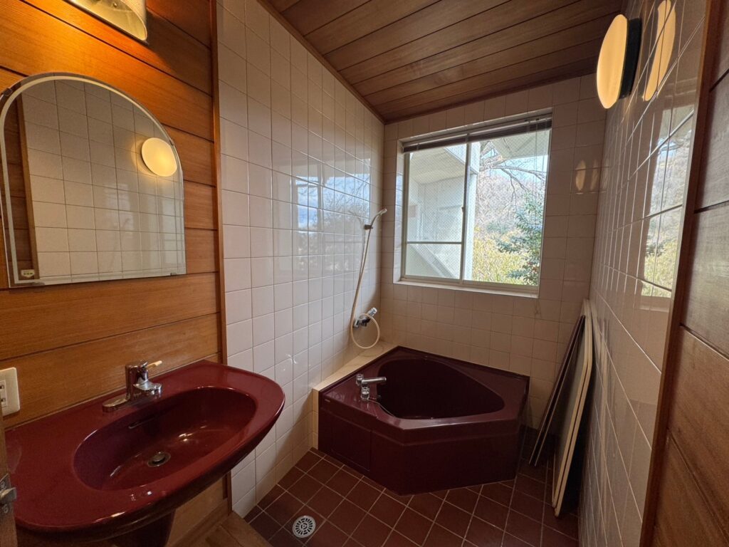 Bedroom (3) - Bathroom