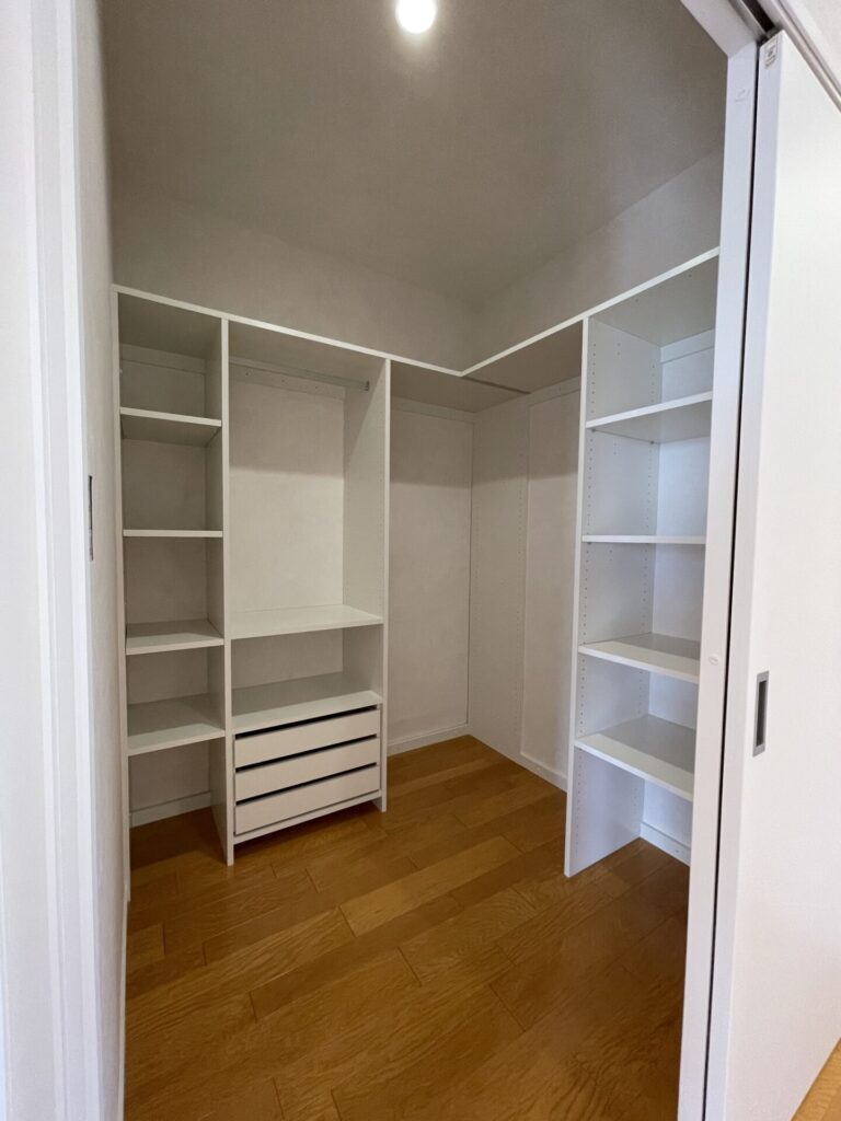 Storage (between Parlor and Living room)