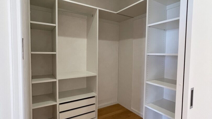 Storage (between Parlor and Living room)