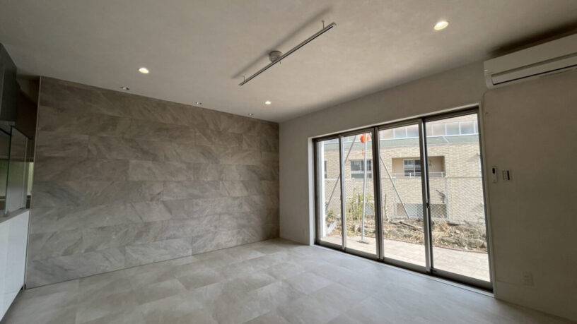 Living room - Dining area