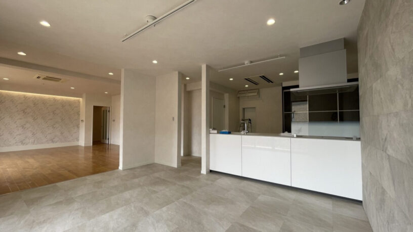 Living room - Dining area