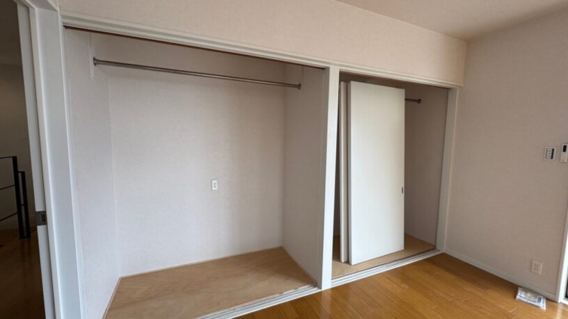Master Bedroom - Closet