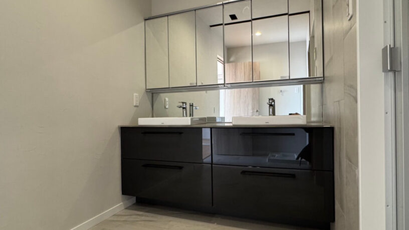 MBR Bathroom - Double bowl vanity