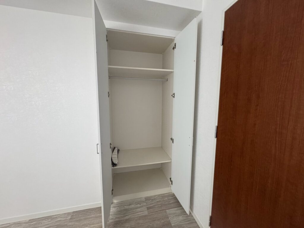 Bedroom - closet