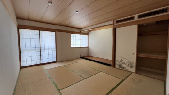 Japanese Tatami room with Tokonoma alcove and beautiful sliding doors