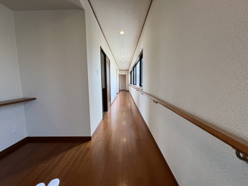 Looking the hallway from the entrance