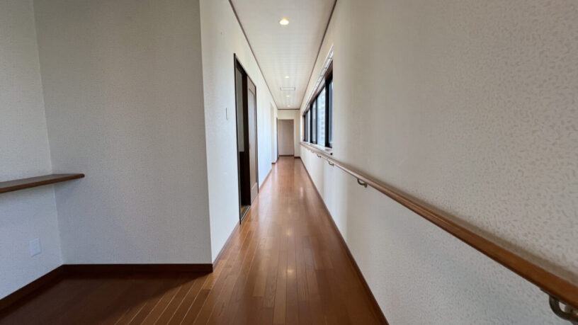 Looking the hallway from the entrance