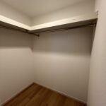 walk-in-closet