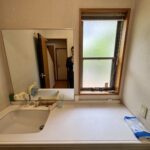 Bathroom sink