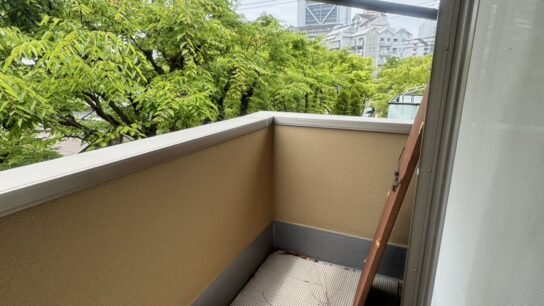 2F - Balcony
