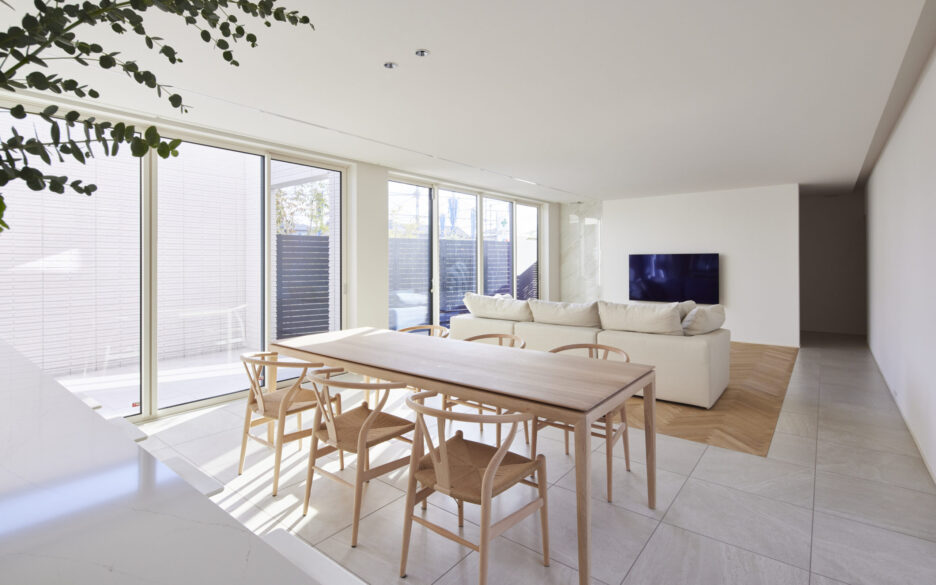 A Contemporary Seaside Home in Ashiya (furnished)